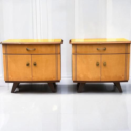 Vintage Nachtkastje | mid century nightstand | retro meubels, Huis en Inrichting, Slaapkamer | Nachtkastjes, Gebruikt, Minder dan 55 cm