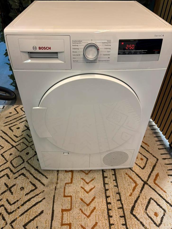 Bosch Serie 4 Warmtepomp droger, Witgoed en Apparatuur, Wasdrogers, Zo goed als nieuw, Overige typen, Voorlader, 6 tot 8 kg, Minder dan 85 cm