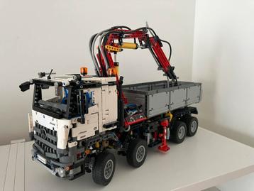 LEGO Technic 42043 Mercedes Benz Actros 3245 (compleet) beschikbaar voor biedingen