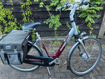 Giant twist dubbele accu maat M 50 cm damesfiets beschikbaar voor biedingen