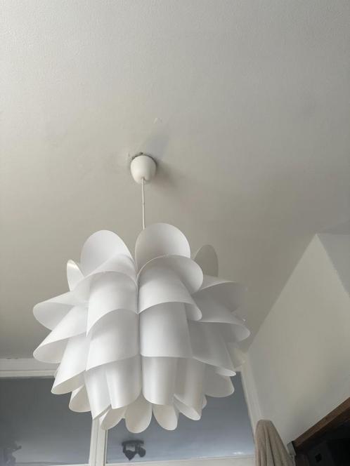 IKEA KNAPPA Hanglamp – Wit, Huis en Inrichting, Lampen | Hanglampen, Zo goed als nieuw, Minder dan 50 cm, Kunststof, Ophalen