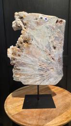 Prachtige flower amethist op standaard, Verzamelen, Mineralen en Fossielen, Ophalen of Verzenden