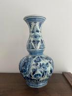 Delfts blauwe knobbelvaas handgeschilderd vintage retro, Antiek en Kunst, Antiek | Vazen, Ophalen