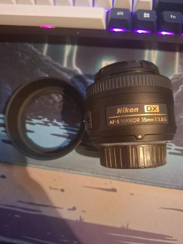 Nikon AF-S DX Nikkor 35mm f/1.8G beschikbaar voor biedingen