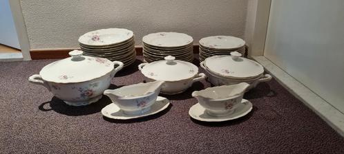 Servies Chezo Slovakia, Antiek en Kunst, Antiek | Servies compleet, Ophalen of Verzenden