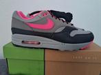 Nike Air Max 1 Huf Pink EU 42, Kleding | Heren, Schoenen, Overige kleuren, Nike, Nieuw, Ophalen of Verzenden