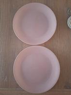 2 Roze Borden Blokker Sofia 26cm, Huis en Inrichting, Keuken | Servies, Gebruikt, Ophalen of Verzenden, Bord(en), Effen