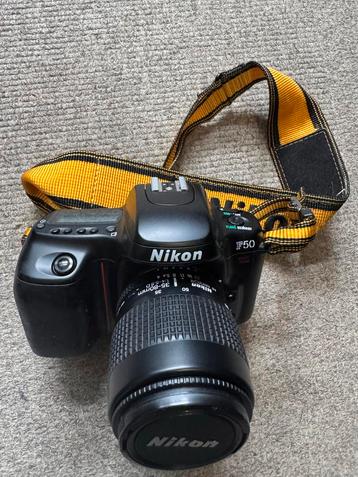 Nikon F50 Spiegelreflexcamera beschikbaar voor biedingen