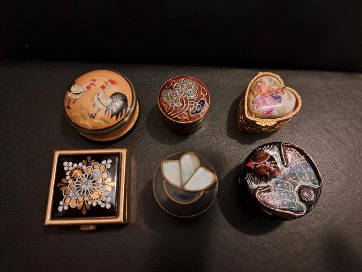 Verzameling 6 pillendoosjes, Antiek en Kunst, Curiosa en Brocante, Ophalen of Verzenden