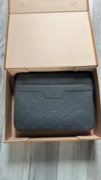 Louis Vuitton Duo Messenger Bag Grijs Nieuw, Sieraden, Tassen en Uiterlijk, Tassen | Schoudertassen, Ophalen of Verzenden, Zo goed als nieuw