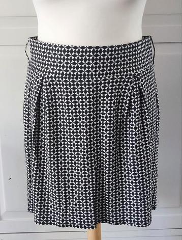 Hema zwart-witte rok maat XL beschikbaar voor biedingen