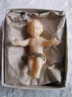 Vintage Kindje Jezus voor Kerststal / Italy - 3.5 x 3 cm, Verzenden, Gebruikt, Overige typen, Christendom | Katholiek