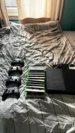 Xbox One (incl 4 controllers en 11 games), Spelcomputers en Games, Spelcomputers | Xbox One, Gebruikt, Ophalen of Verzenden, 500 GB