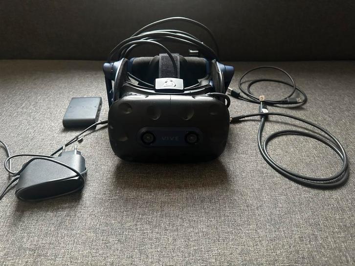HTC Vive Pro 2 headset, Spelcomputers en Games, Virtual Reality, Zo goed als nieuw, Pc, Ophalen of Verzenden