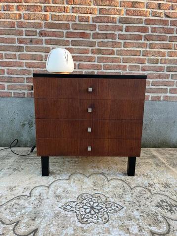 Vintage palisander ladenkast met 4 laden beschikbaar voor biedingen