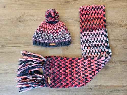 Barts Nicole beanie muts 53 cm  + scarf sjaal roze rood wit, Kinderen en Baby's, Kinderkleding | Mutsen, Sjaals en Handschoenen