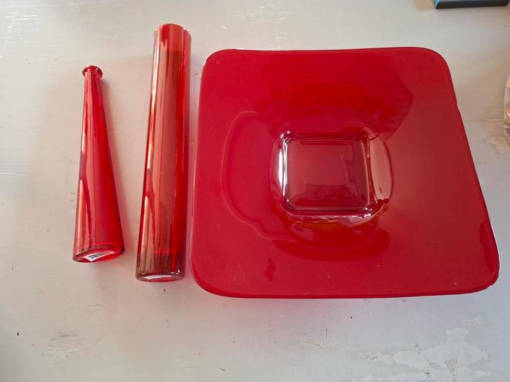 Rood Glaswerk Set - Vazen & Schaal, Antiek en Kunst, Antiek | Glas en Kristal, Ophalen of Verzenden