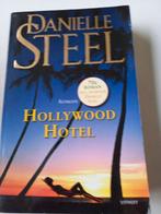 Danielle Steel - Hollywood Hotel, Danielle Steel, Ophalen of Verzenden, Zo goed als nieuw, Nederland