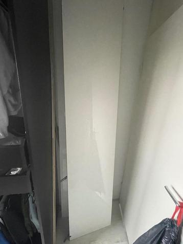 2 hoge IKEA deuren hoogglans paxkast  