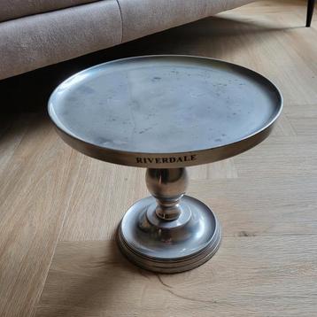 Taartplateau etagere Riverdale zilver beschikbaar voor biedingen