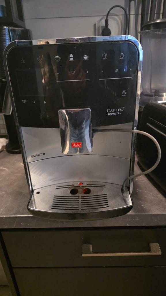 Caffeo Barista Smart Melitta F83 koffiemachine met foutcode., Witgoed en Apparatuur, Koffiezetapparaten, Niet werkend, Gemalen koffie