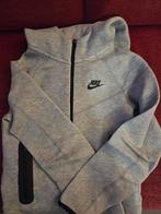 Nike Tech Fleece Vest Jongens Maat 128-137 Grijs, Gebruikt, Overige typen, Ophalen of Verzenden, Nike
