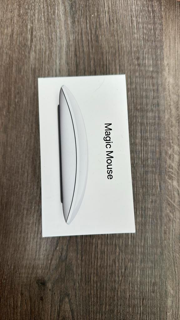 Apple Magic Mouse, Computers en Software, Muizen, Zo goed als nieuw, Ophalen