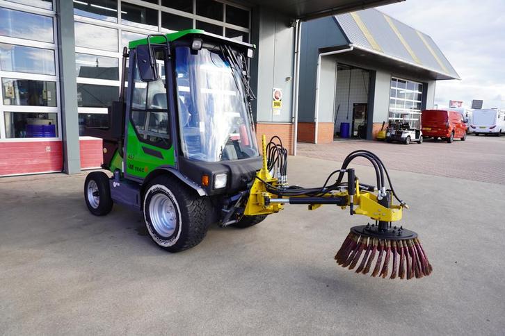 LM TRAC 286 Werktuigdrager met borstelarm 951 uur Ex Overhei, Zakelijke goederen, Agrarisch | Werktuigen, Overige typen