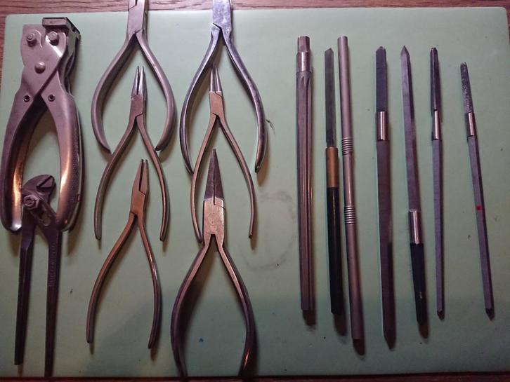 Lot Partij Horlogemakers Gereedschap Zie Foto's, Antiek en Kunst, Antiek | Gereedschap en Instrumenten, Ophalen of Verzenden