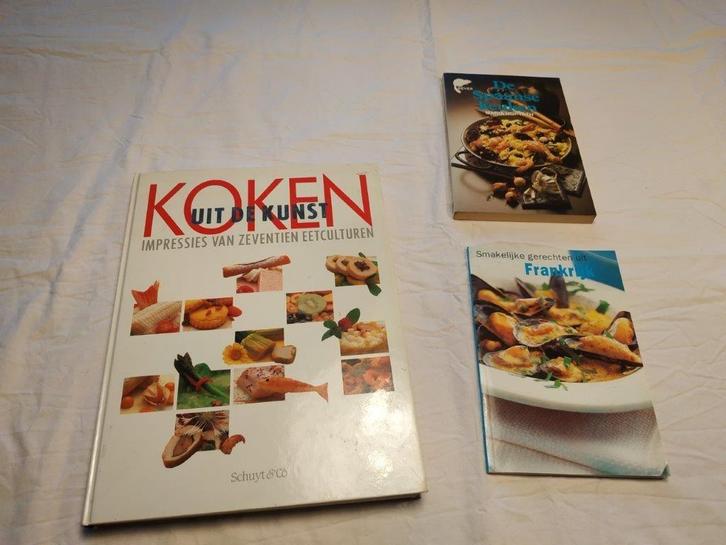 3x kookboeken, Spaanse keuken, Franse keuken, 17 eetculturen, Boeken, Kookboeken, Zo goed als nieuw, Voorgerechten en Soepen, Hoofdgerechten