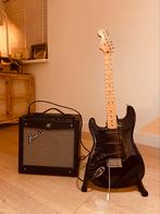 Linkshandige Fender Stratocaster + Fender Mustang versterker, Muziek en Instrumenten, Solid body, Gebruikt, Fender, Ophalen