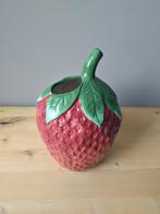 Vaas aardbei of spaarpot aardbei - strawberry, Nieuw, Ophalen of Verzenden, Kwastjeoverkastje@gmail.com, Deventer