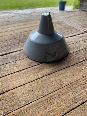 Industrie lamp beschikbaar voor biedingen