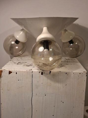 Spaceage plafondlamp beschikbaar voor biedingen