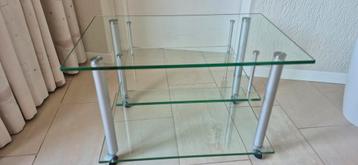 Glazen bijzettafel met 2 niveaus beschikbaar voor biedingen