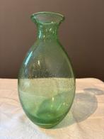 Groen vaasje met luchtbelletjes, Verzenden