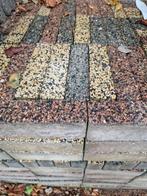 Gratis sierstenen rood,blauw,geel +-7.8m2 hele stenen., Ophalen, Gebruikt, Beton, Klinkers