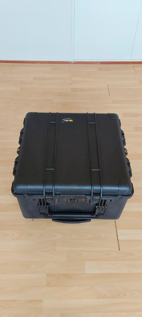 Peli 1640 met tweelaags verdelers, Muziek en Instrumenten, Behuizingen en Koffers, Zo goed als nieuw, Ophalen