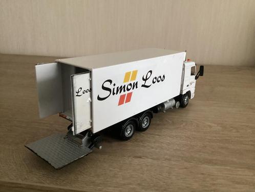 Mooie BakKoelwagen Volvo FH12 Laadklep Spiegels Stuuras enz, Hobby en Vrije tijd, Modelauto's | 1:50, Zo goed als nieuw, Bus of Vrachtwagen