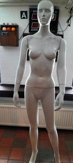 Etalagepop demontabel, Ophalen, Gebruikt