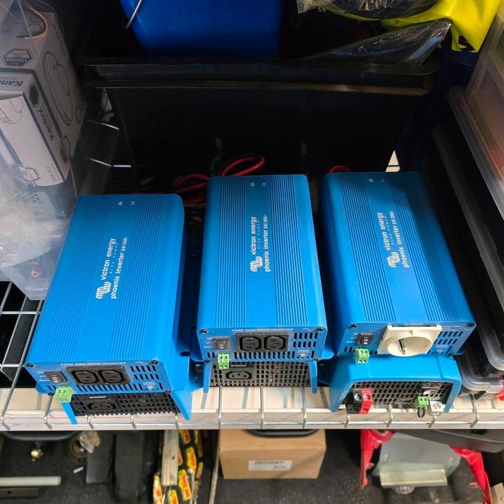 Victron 24V-230V omvormers 350, Watersport en Boten, Navigatiemiddelen en Scheepselektronica, Zo goed als nieuw, Overige typen