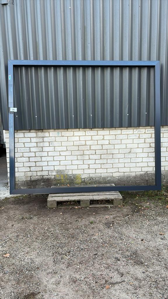 (166) Nieuw kunststof vast raamkozijn antraciet, Doe-het-zelf en Verbouw, Kozijnen en Schuifpuien, Nieuw, Raamkozijn, Kunststof