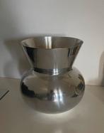 Zilverkleurige boeketvaas Hema aluminium, Huis en Inrichting, Woonaccessoires | Schalen en Manden, Ophalen of Verzenden, Gebruikt