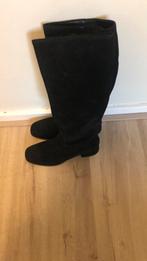 Mooie zwarte suede hoge laars met hakje, Ophalen, Hoge laarzen, Zwart, Zo goed als nieuw