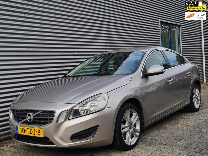 Volvo S60 1.6 T3 Momentum 01-2012 Seashell Metallic, Auto's, Volvo, Bedrijf, Te koop, S60, ABS, Airbags, Airconditioning, Bluetooth