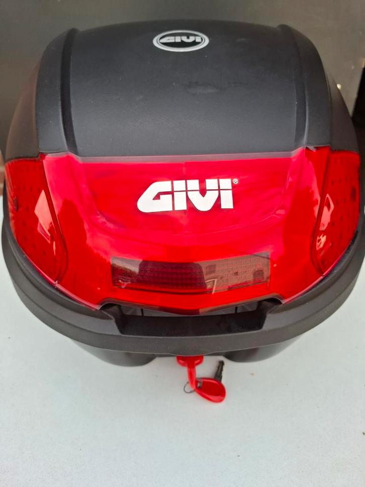 GIVI Topkoffer, Motoren, Accessoires | Koffers en Tassen, Gebruikt, Ophalen of Verzenden