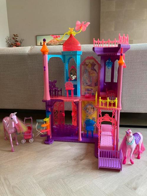Barbiehuis (kasteel) en nog veel meer!, Kinderen en Baby's, Speelgoed | Overig, Gebruikt, Ophalen