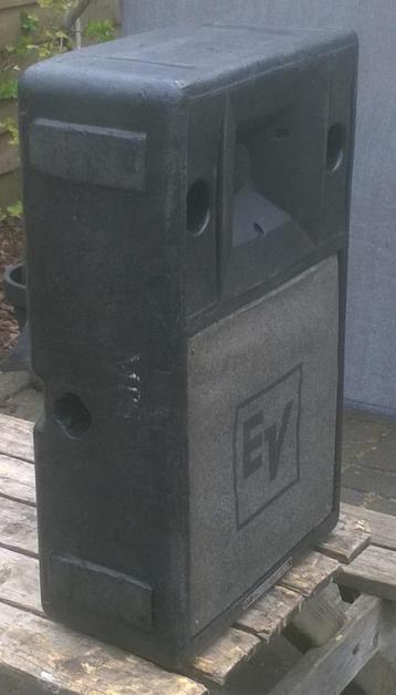 Luidsprekers 12 inch 300 - 600 Watt EV S-200, 2 stuks beschikbaar voor biedingen