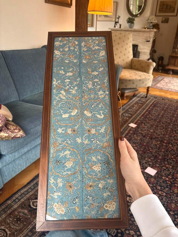 Antiek Chinees zijde borduurwerk in lijst, Antiek en Kunst, Antiek | Kleden en Textiel, Ophalen of Verzenden