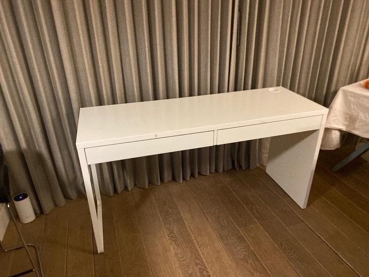 Wit ikea bureau, Huis en Inrichting, Bureaus, Gebruikt, Bureau, Ophalen